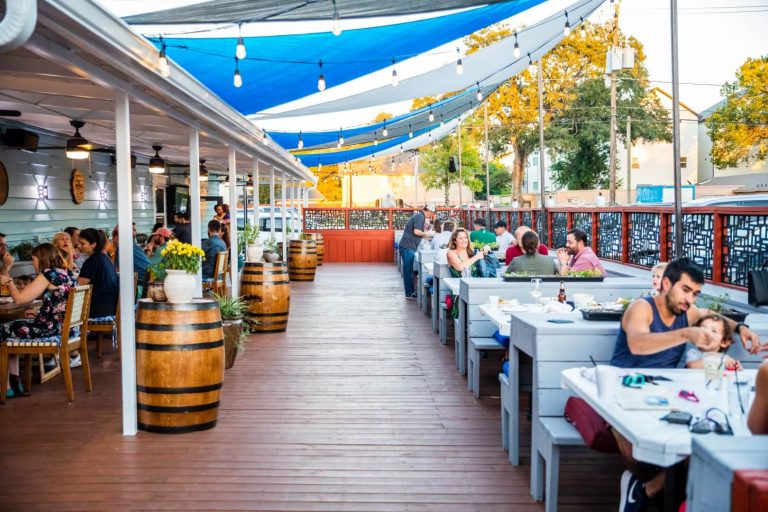 d'Alba craft kitchen & cocktails